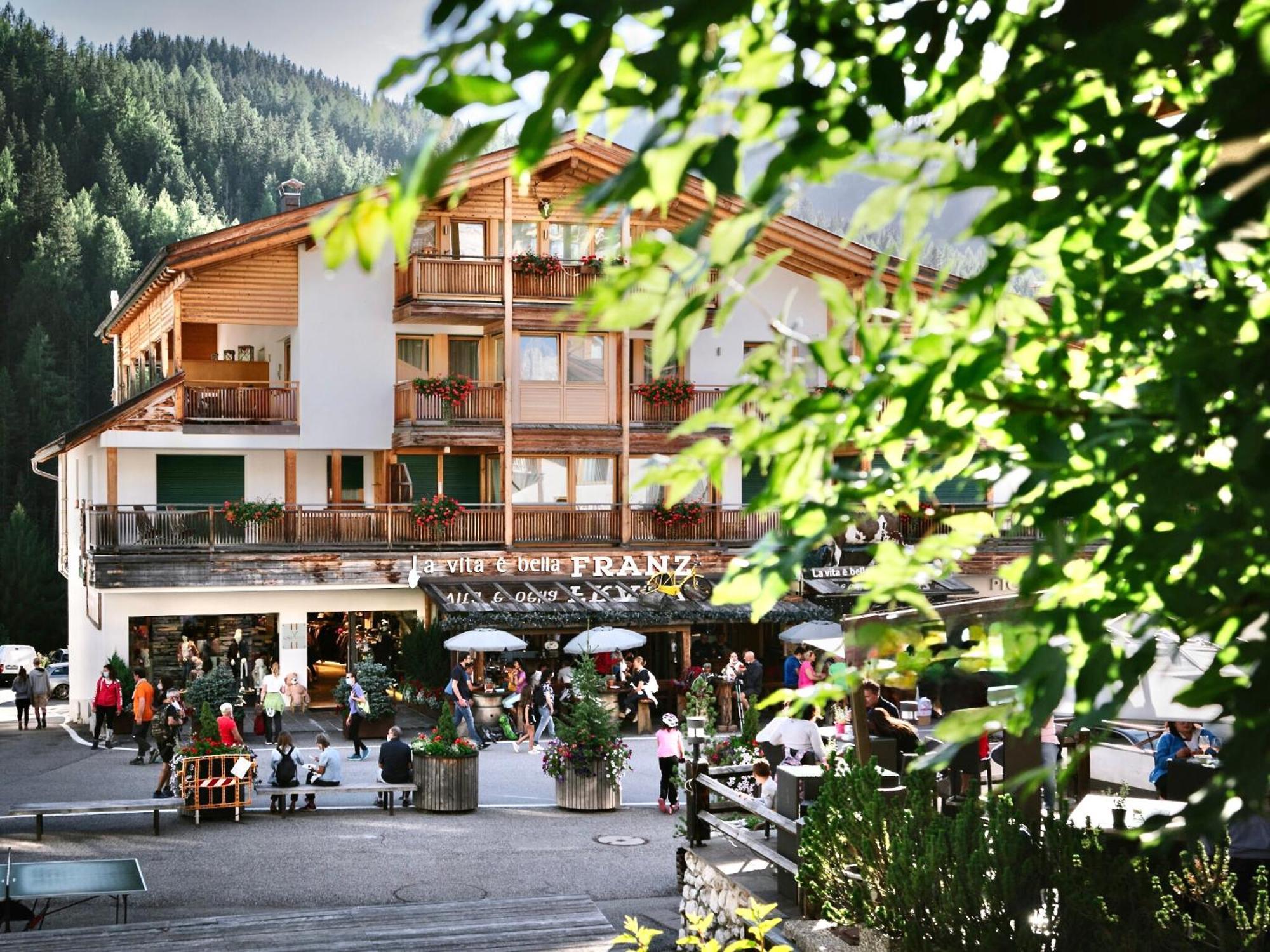 Apartments Da La Vedla Flats San Cassiano  Dış mekan fotoğraf
