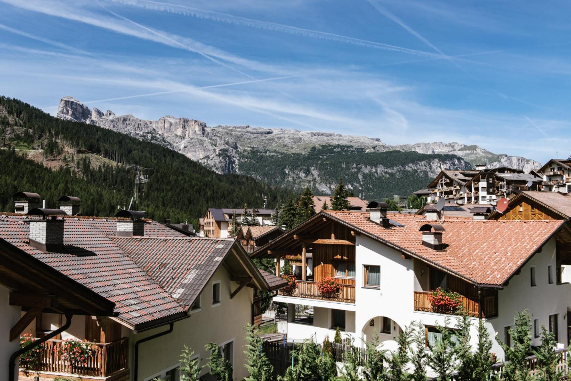 Apartments Da La Vedla Flats San Cassiano  Dış mekan fotoğraf