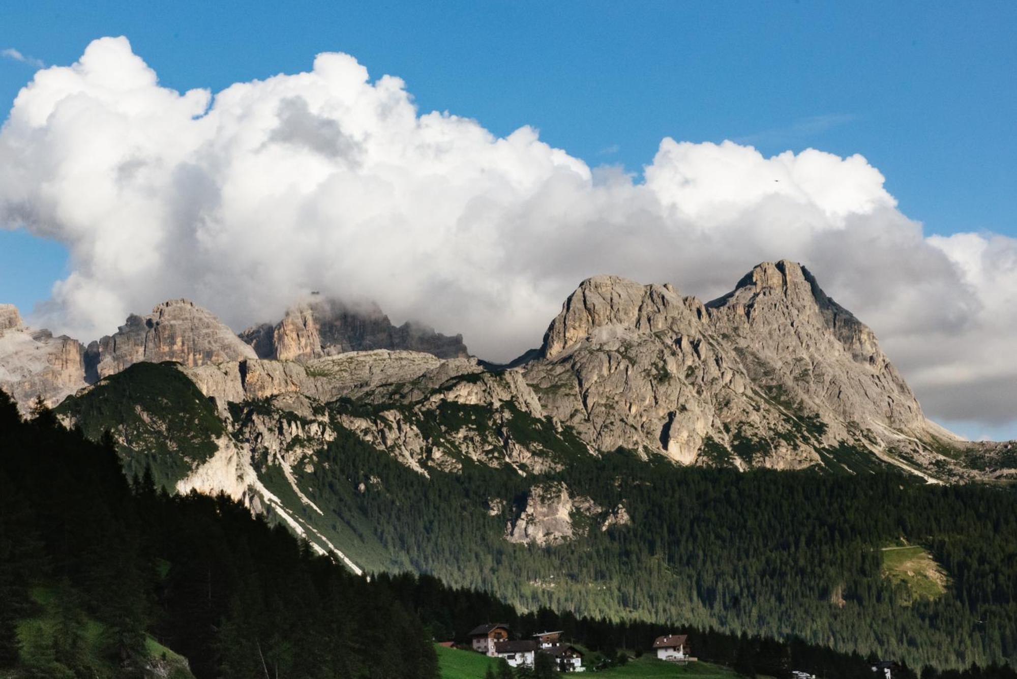Apartments Da La Vedla Flats San Cassiano  Dış mekan fotoğraf